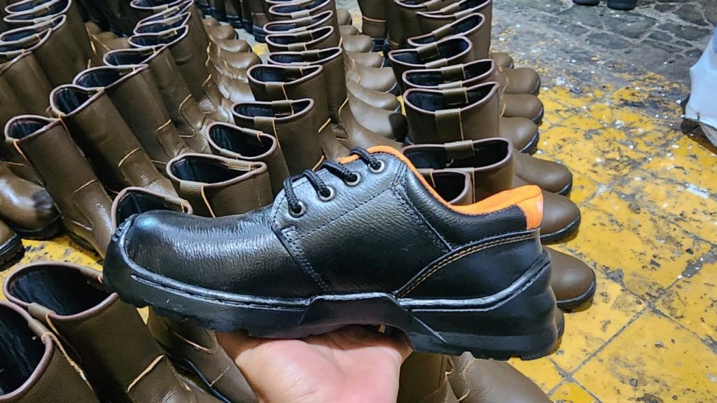 Pabrik Pembuatan Sepatu di Bandung